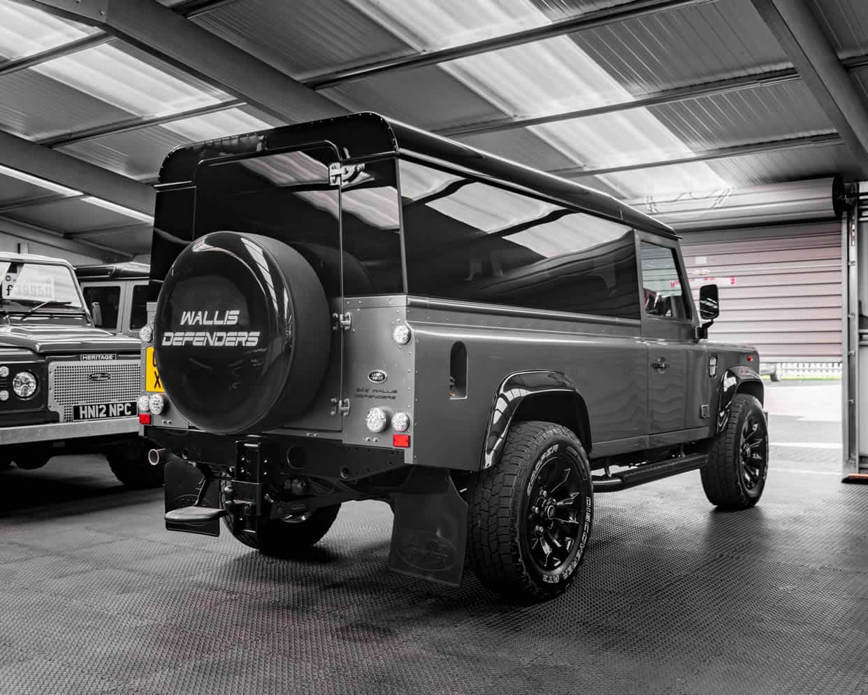 Land Rover Defender