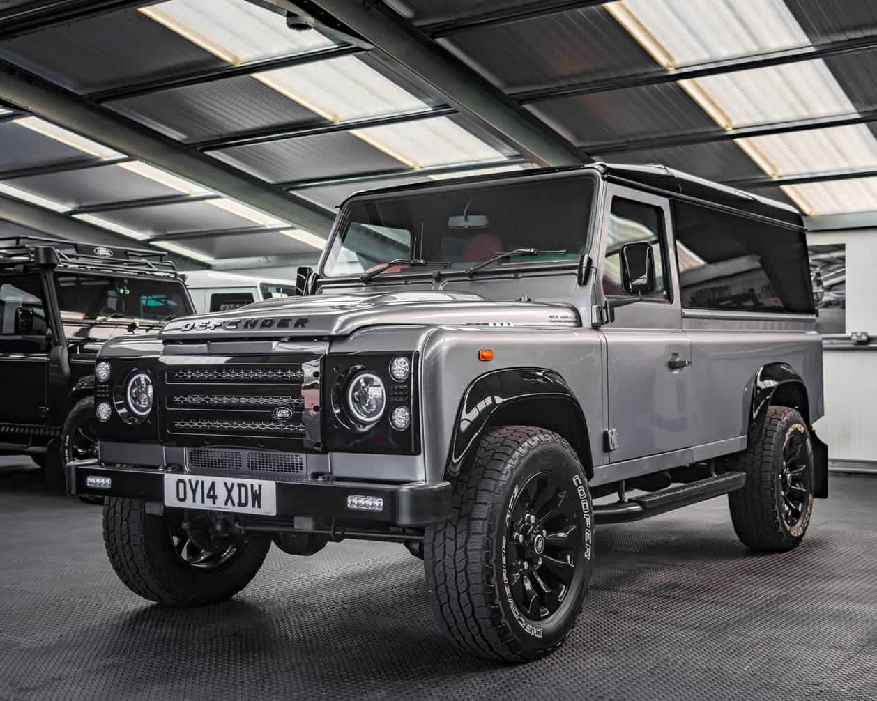 Land Rover Defender