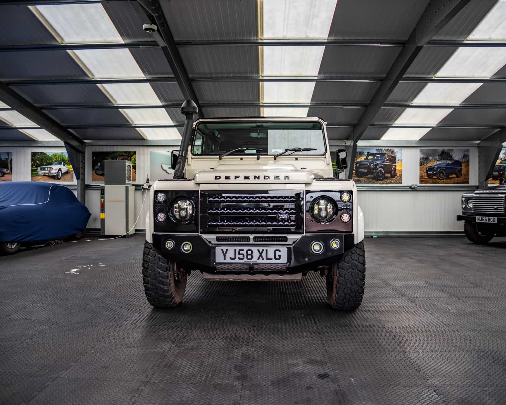 Land Rover Defender