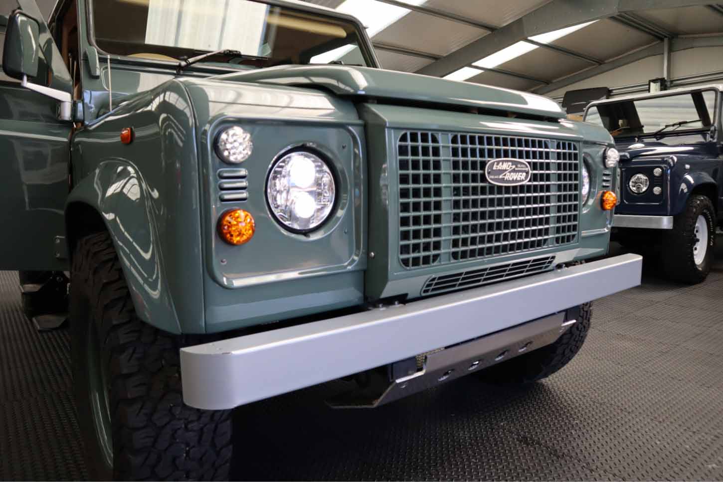 Land Rover Defender